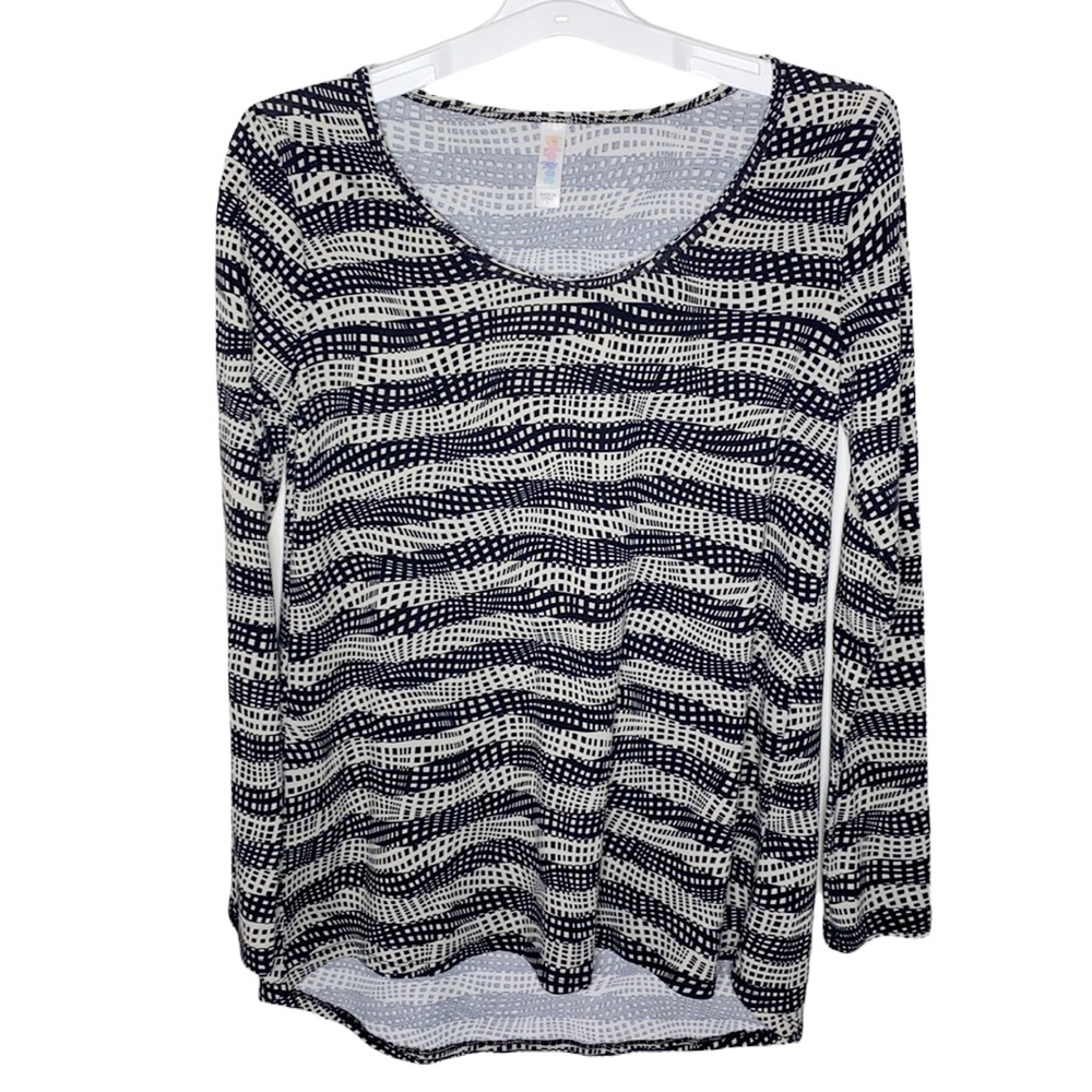 Lularoe Lynnae black and cream optic effect patterned top size S